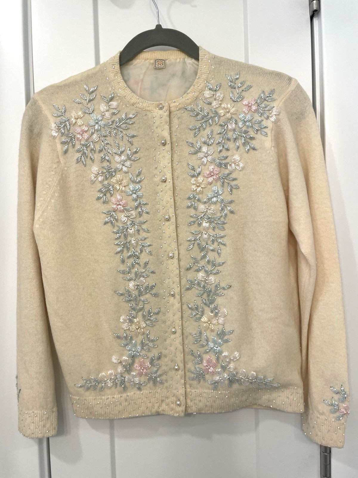 Vintage 50s Cardigan Sweater Dainty Floral Beaded Size 38 Medium