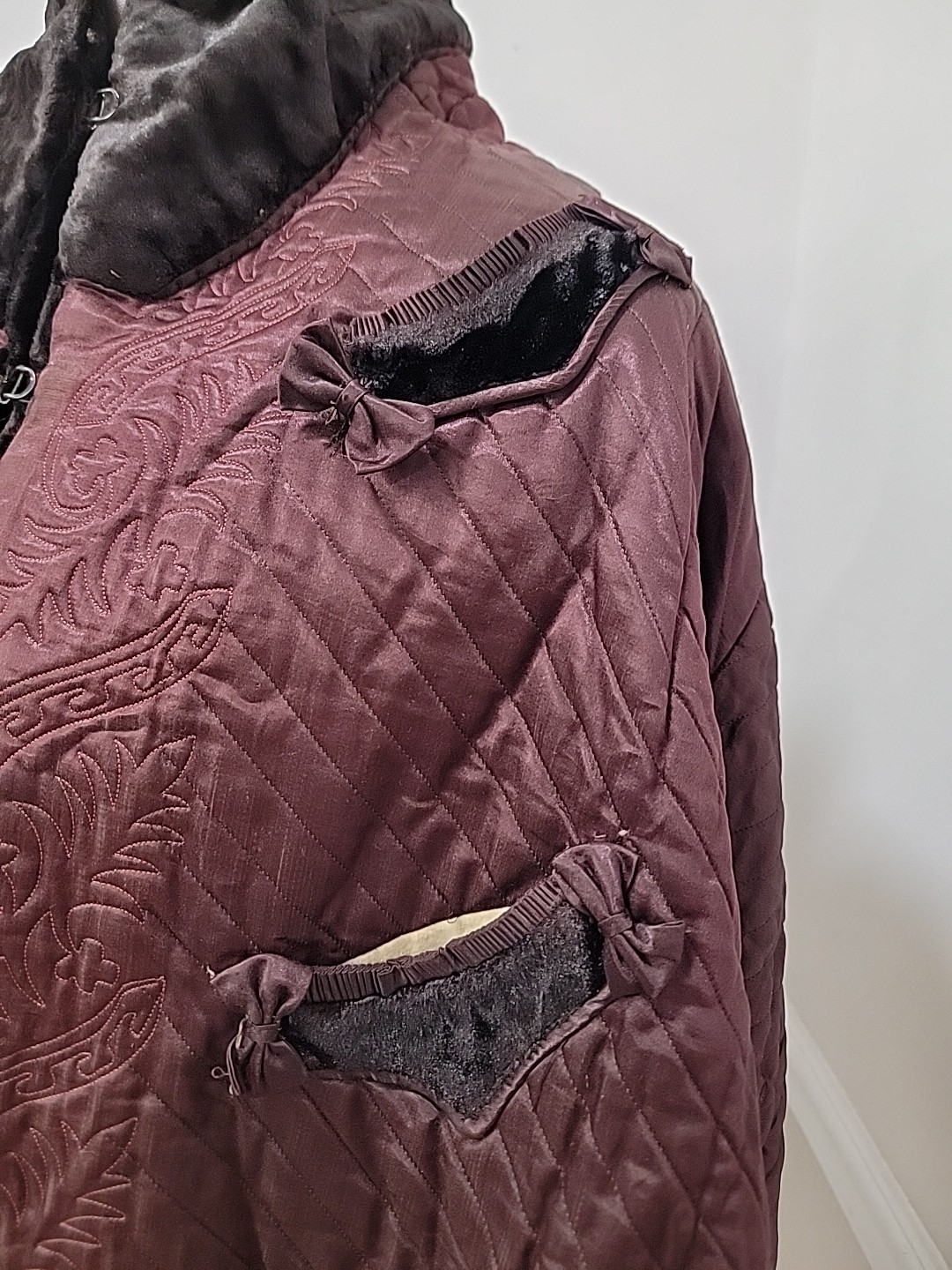 Antique Plush Velvet Fur Victorian Coat-Carriage-Winter-Quilted-1890s-Brown