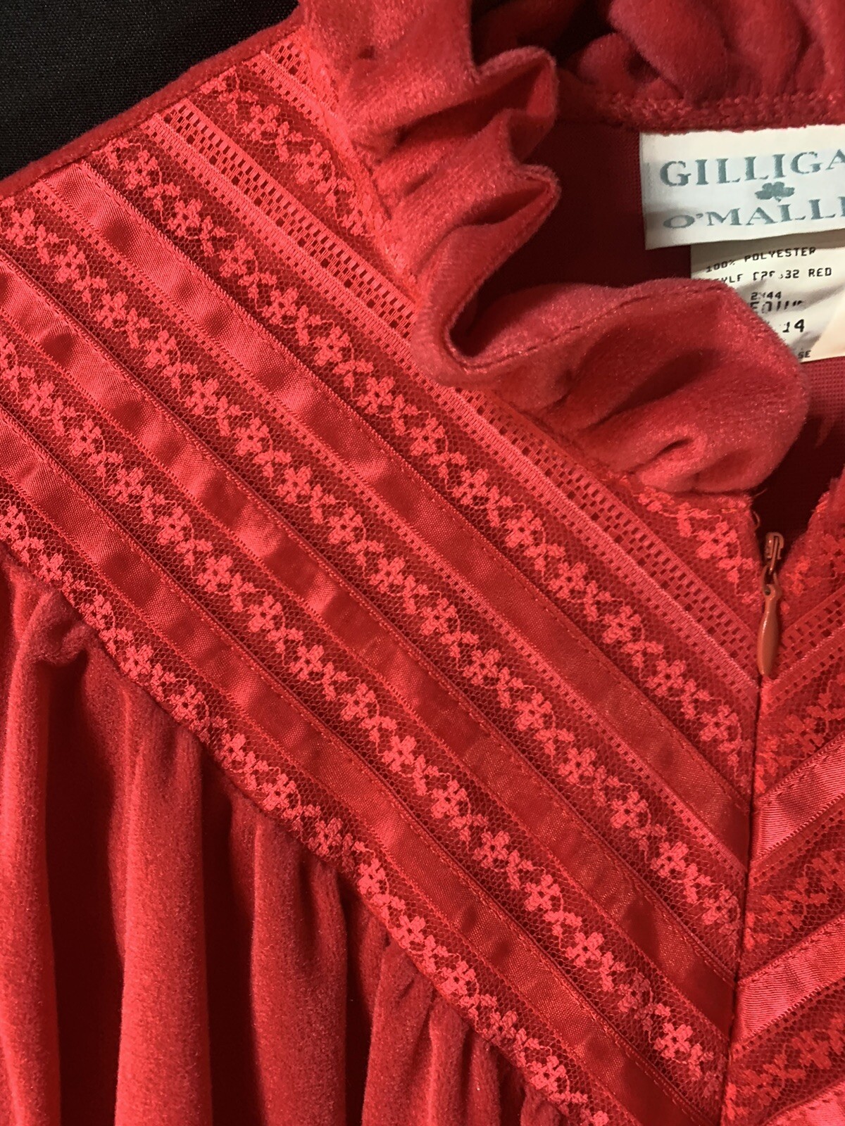 Gilligan O’Malley Velour Zip Red Ruffle Lace Robe Housecoat M 12-14 Made in USA