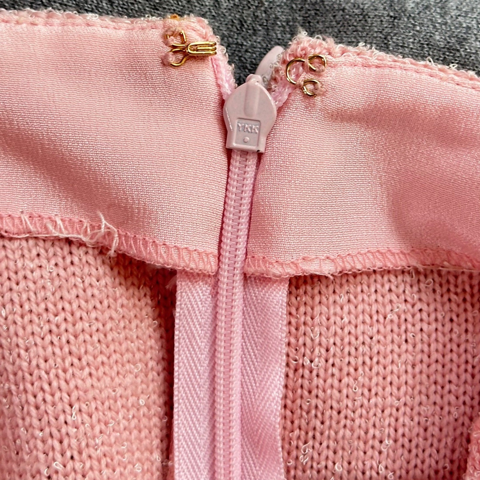 Vintage St John Marie Gray Pink Boucle Knit Mini Dress Wool Crochet Trim Sz 10