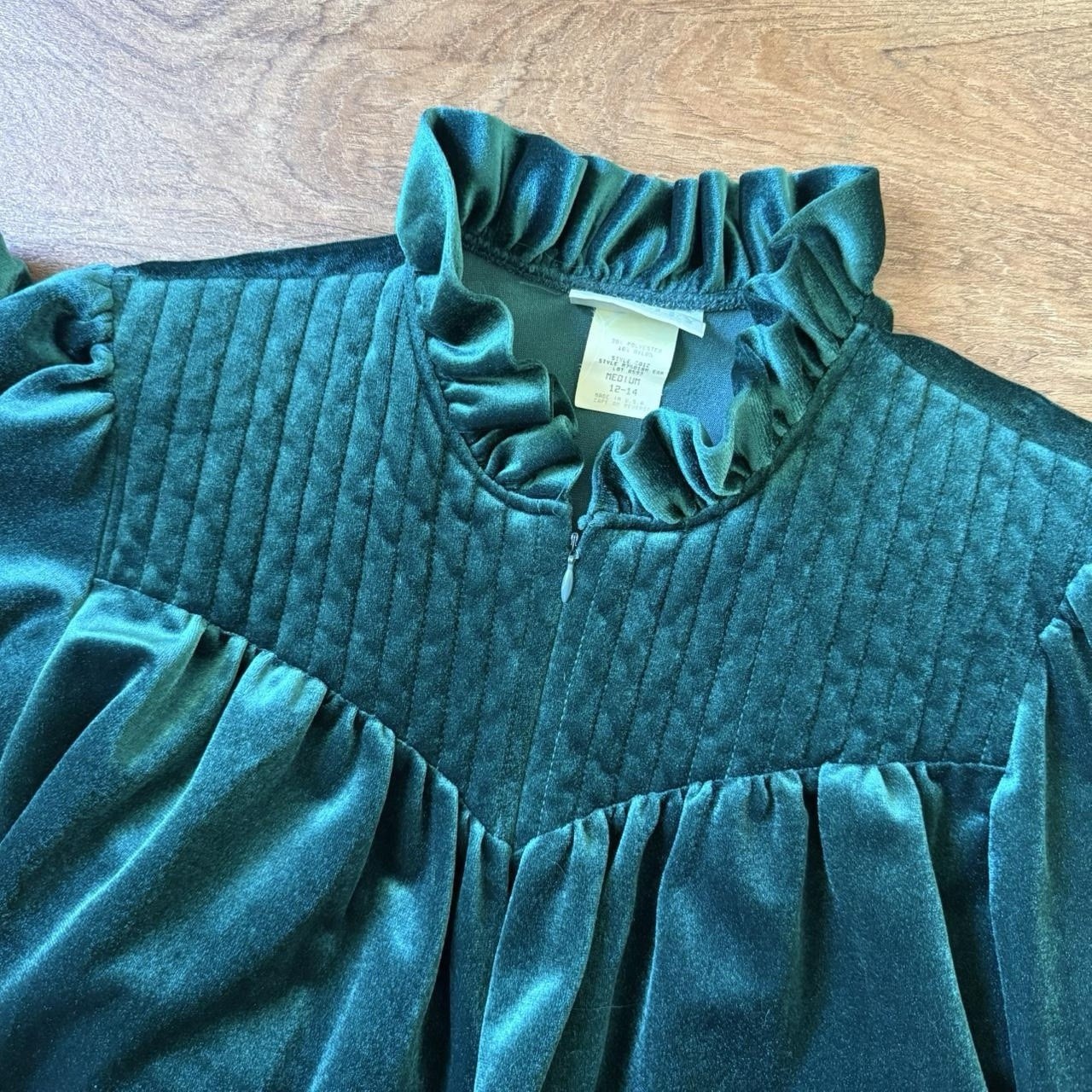 Gilligan & O’Malley Green Velvet Vintage Nightgown Medium 12-14 Ruffle Collar