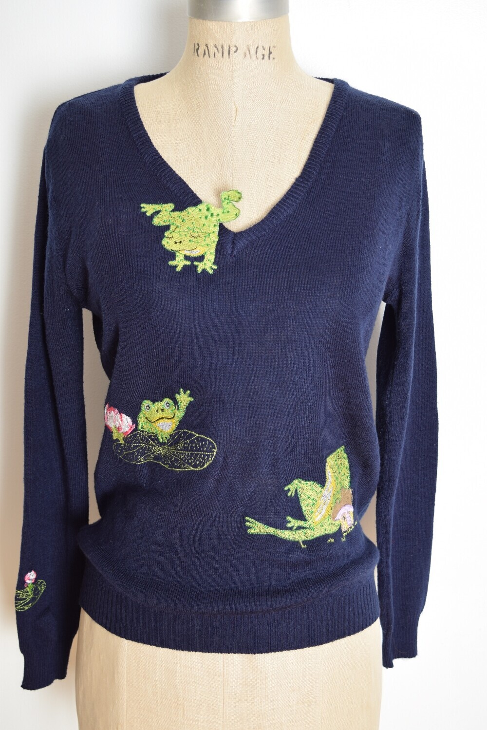 vintage 70s sweater navy embroidered FROGS Cyn Les Shirlee jumper top shirt M L