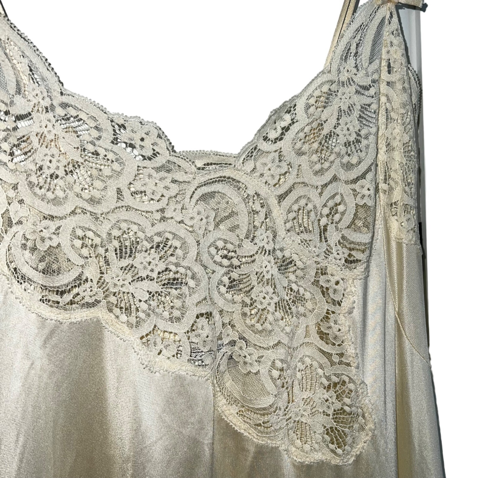 Vintage Lily Of France Ivory Satin & Lace Nightgown Spaghetti Straps Large