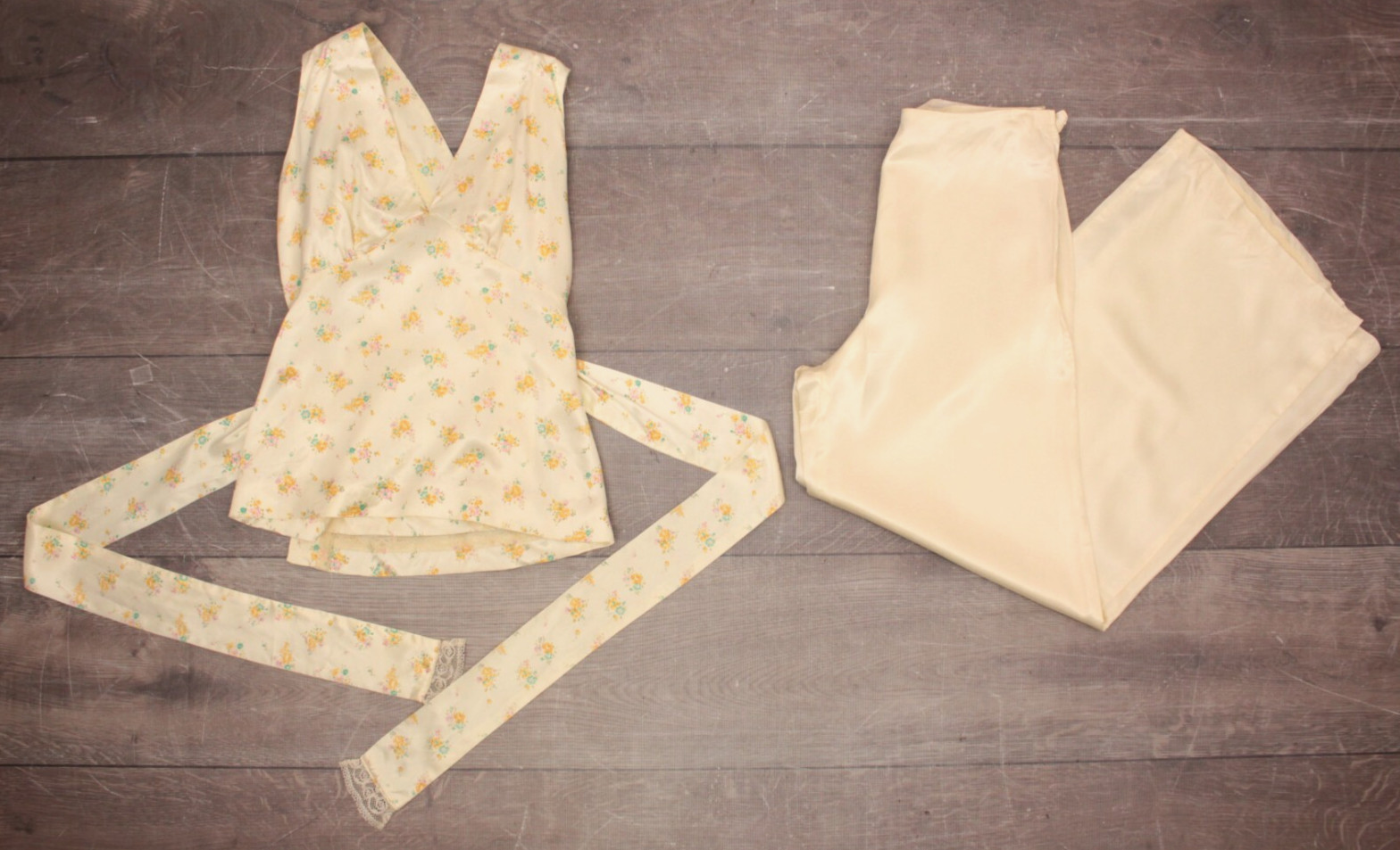 VTG Womens 70s 2 Pc Cream & Yellow Floral Pajamas Set Sz M 1970s Top & Pants PJs