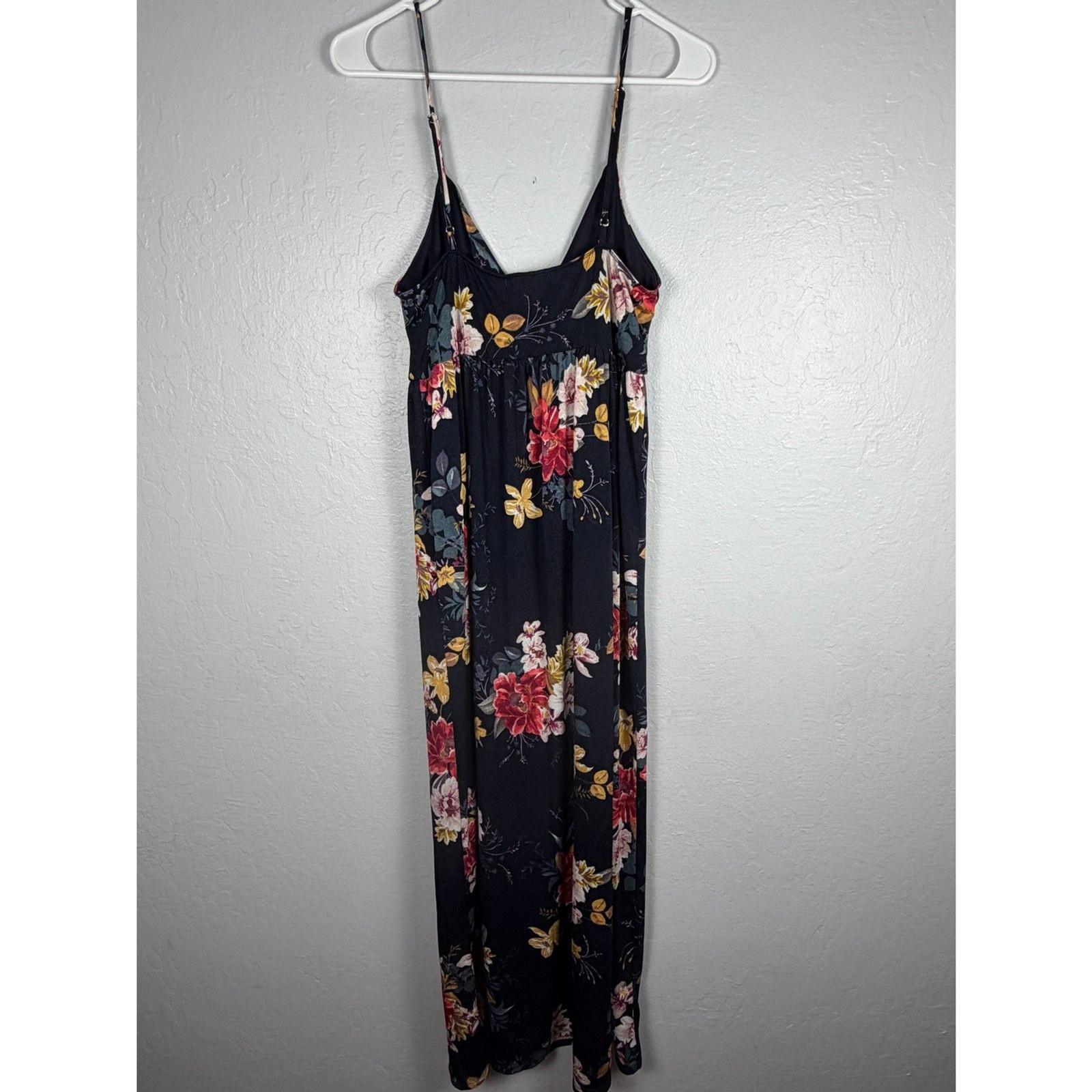 Active USA Women’s Large Black Floral Maxi Dress V Neck Adjustable Strap