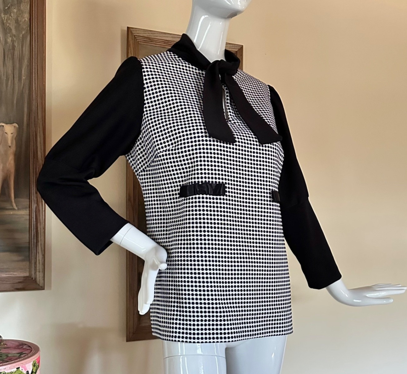 Vintage 70s Mod MAude B&W Graph Polka Dot Pussy Bow Necktie Blouse Top XL