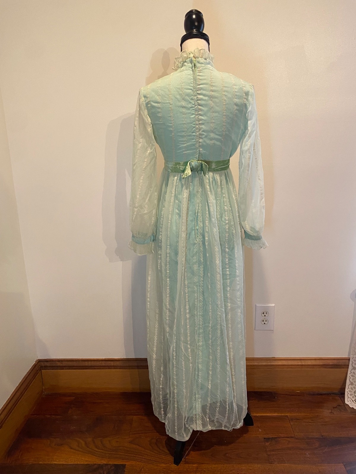 Mid century vintage victorian style sea foam green two layer sheet sleeve dress