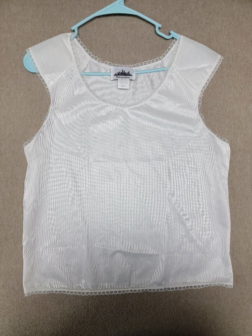 VTG~ METROPOLITAN Size SMALL Ivory Camisole Lingerie Undershirt 100% Nylon USA