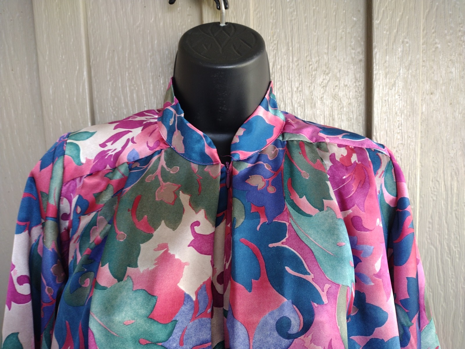 Vintage 80s Ariel MOD Hawaiian Print Colorful Housecoat Robe Petite Small