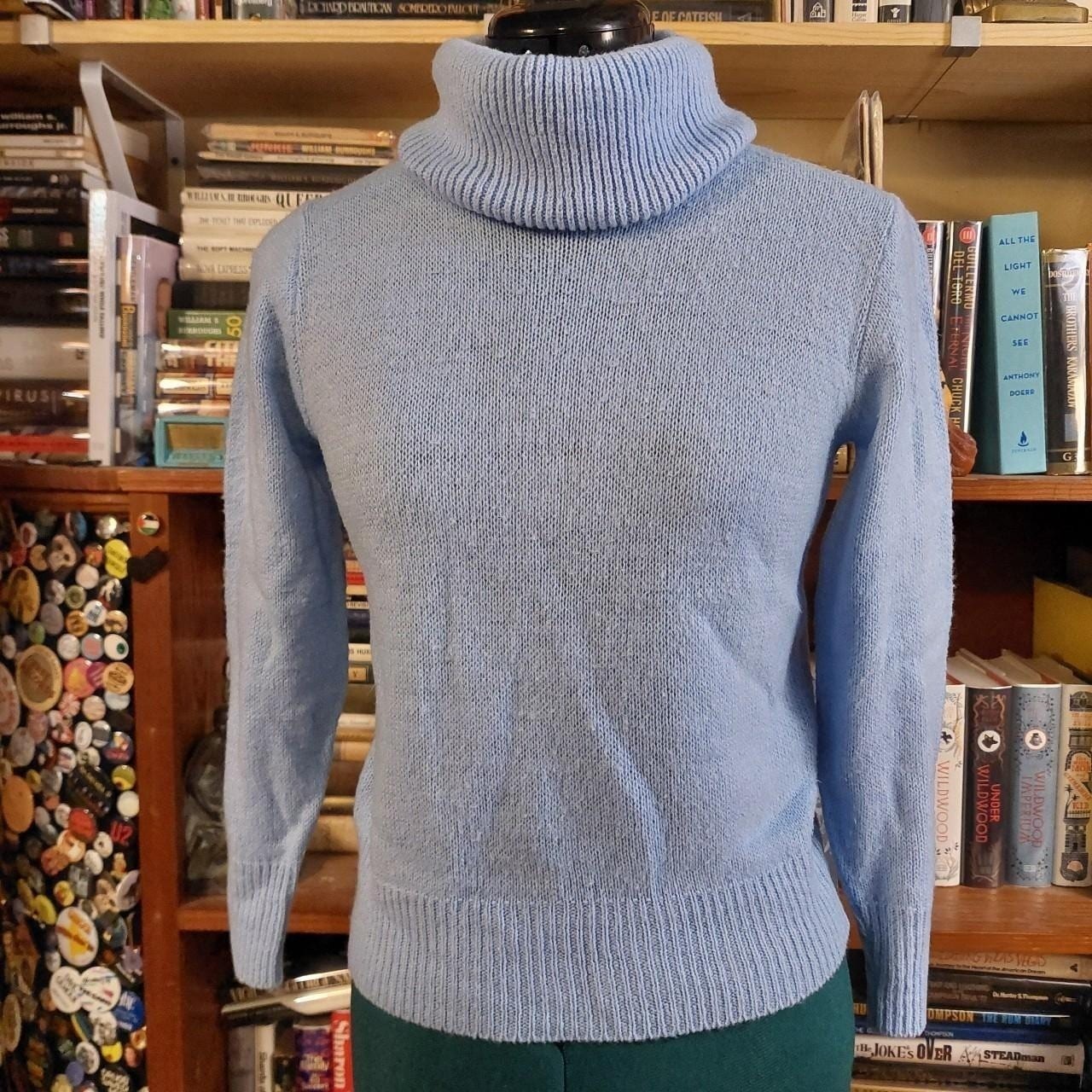 Vintage baby blue long sleeve turtle neck