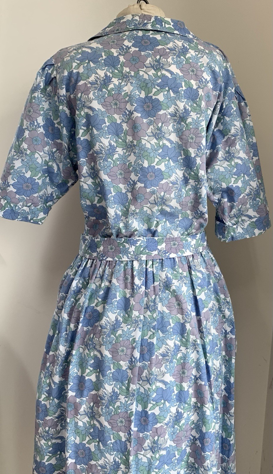 vintage 1960s Melissa shirtwaist dress cotton blue/lilac floral sz M full skirt