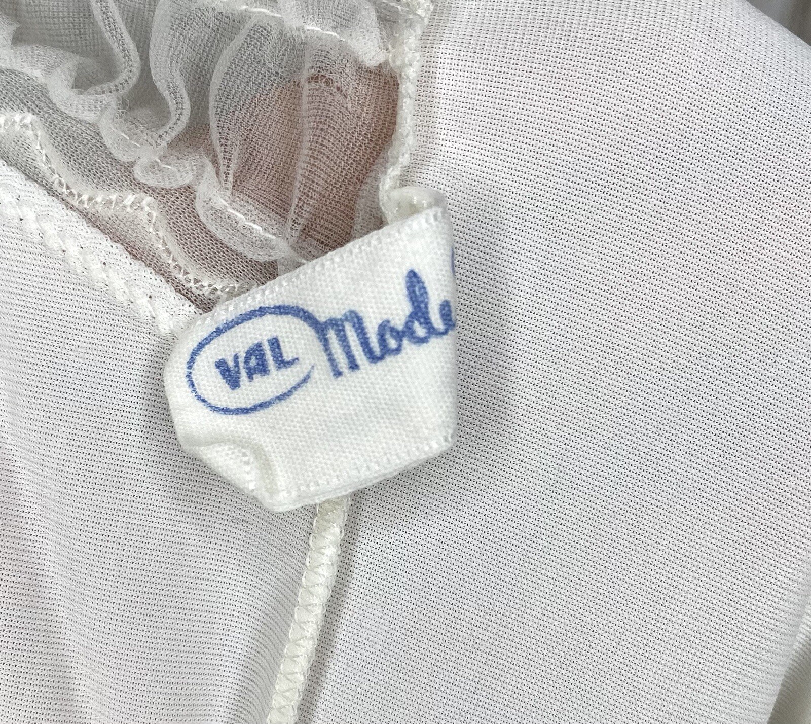 Vintage Val Mode Nylon Nightgown Size 32 Short