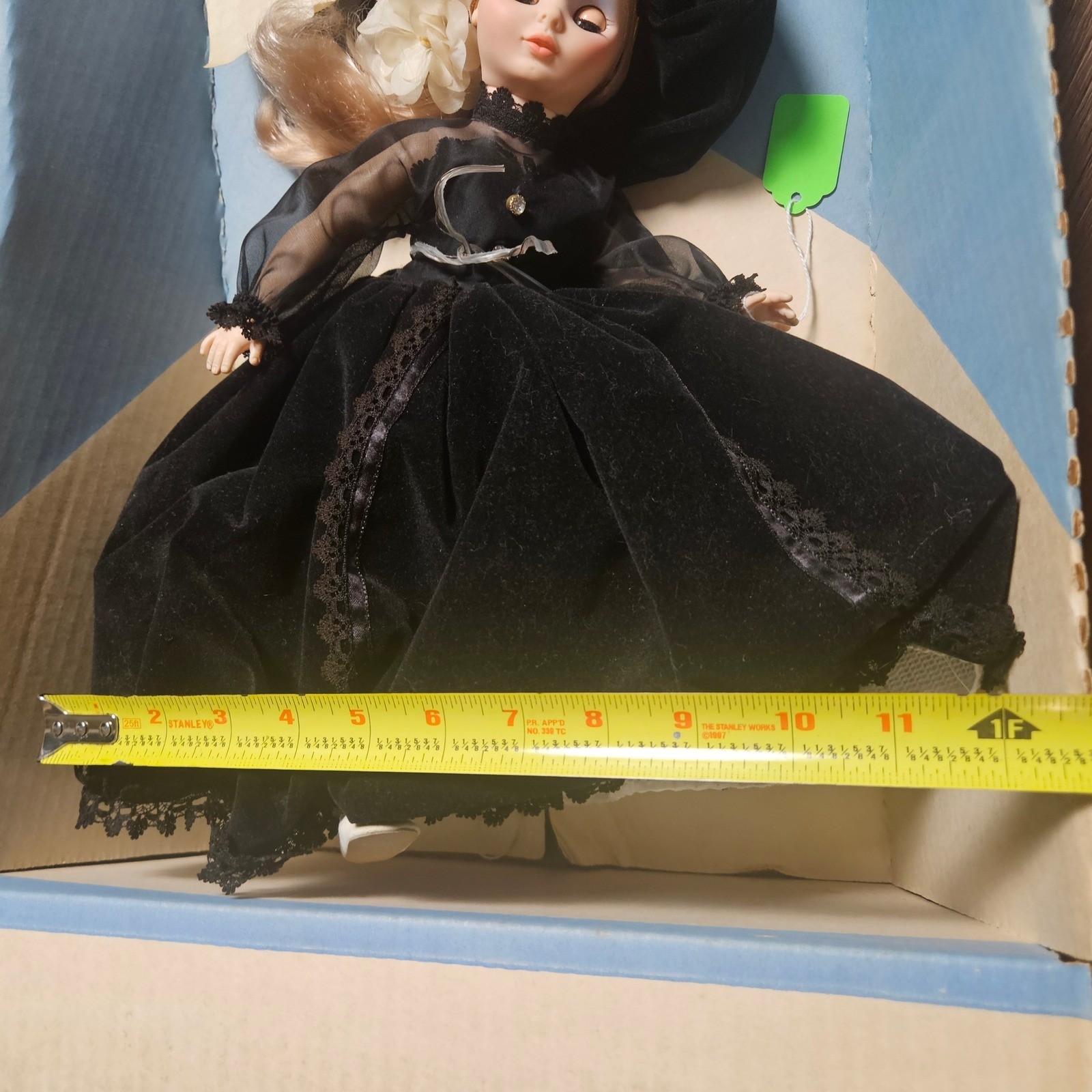 VTG Vogue Dolls Miss Ginny Pretty Poseable Doll 15″ Velvet Dress Sleepy Eyes NIB
