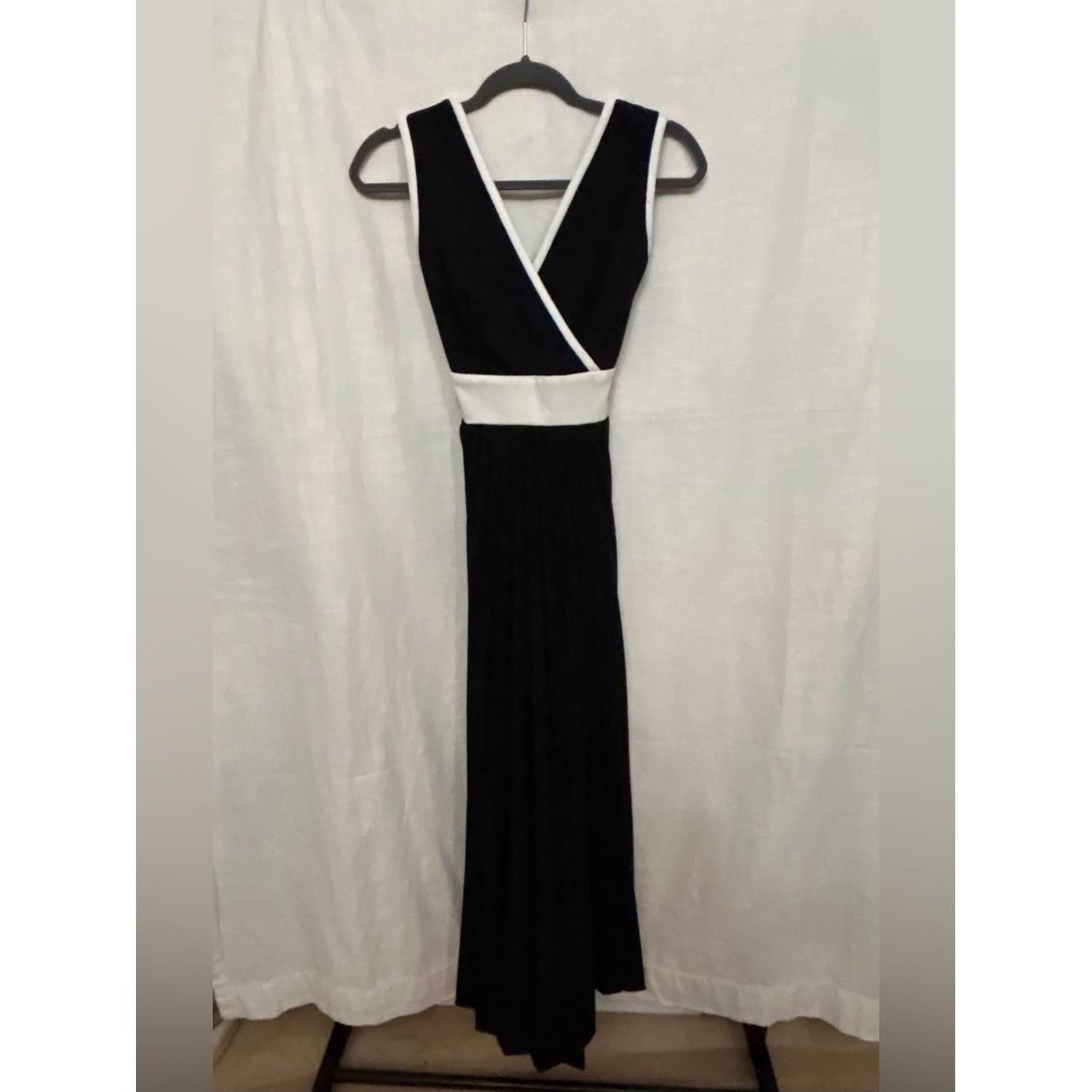 True Vintage Classic Black and White V-Neck Maxi Dress w/ Pleated Bottom and Tie