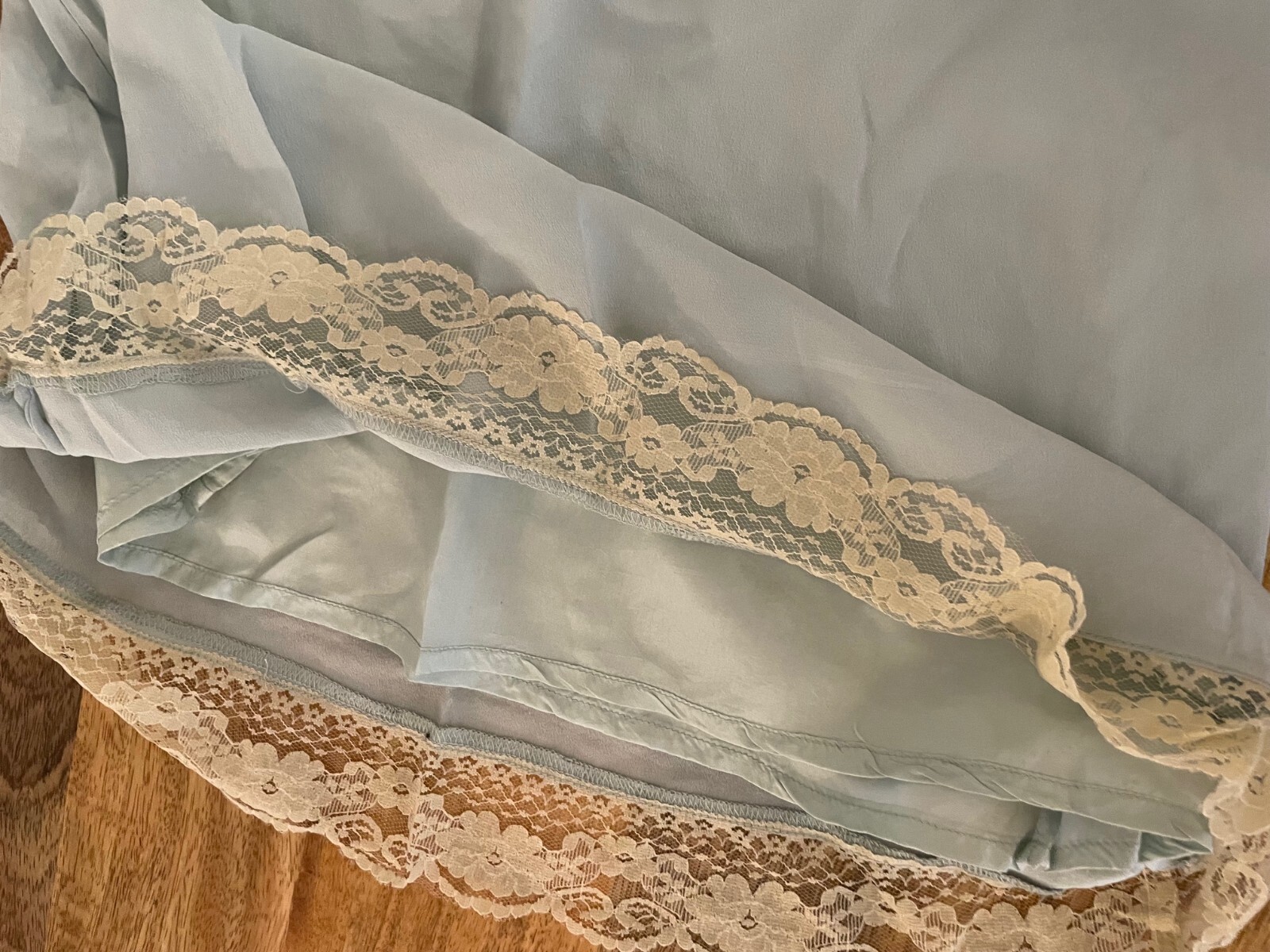 Winter Kate 100% vintage silk pastel slip rosette/ lace detail fully lined XS
