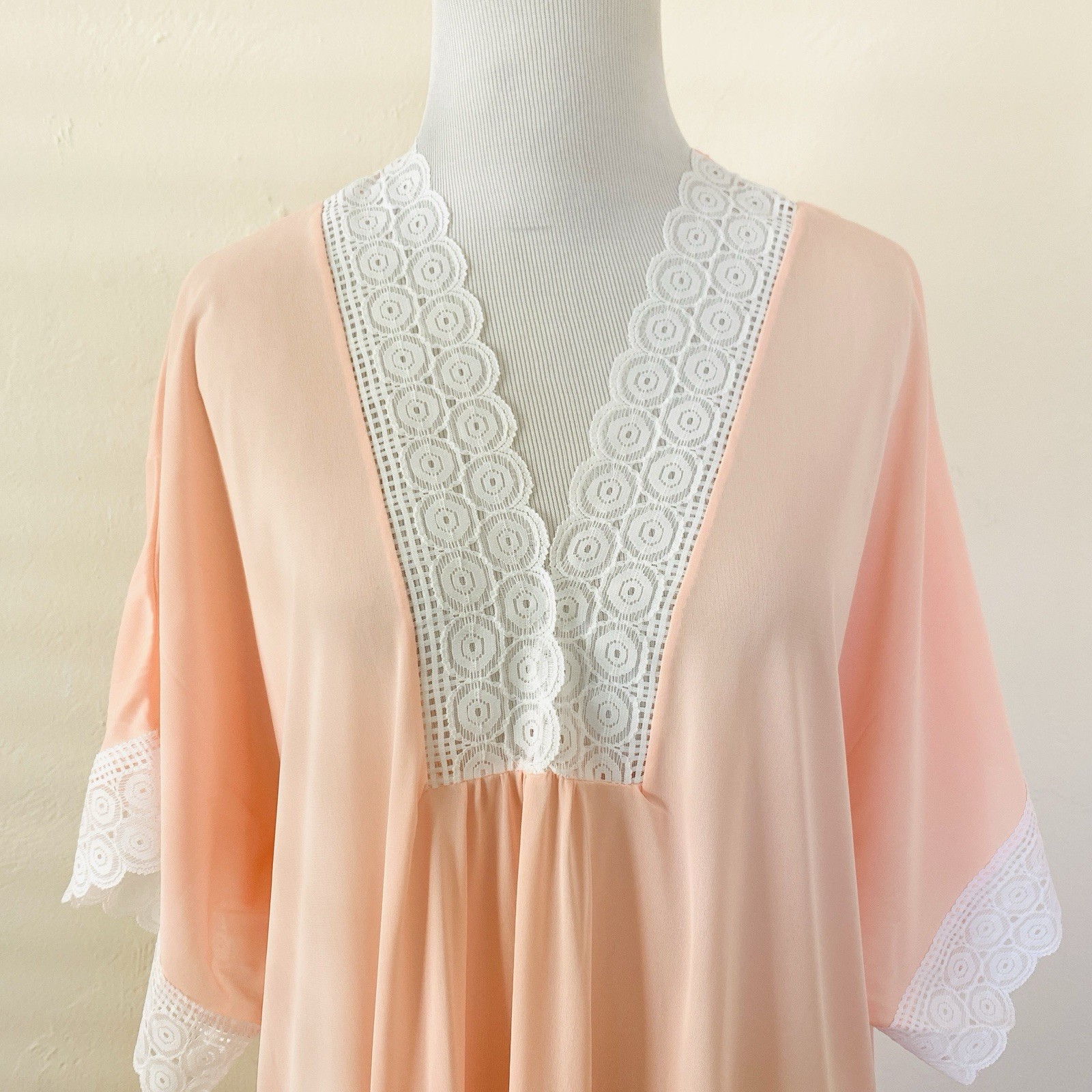 VINTAGE LACE NYLONLIGHT PINK CAFTAN GOWN MAXI DRESS NIGHTGOWNOSFA MADE IN USA
