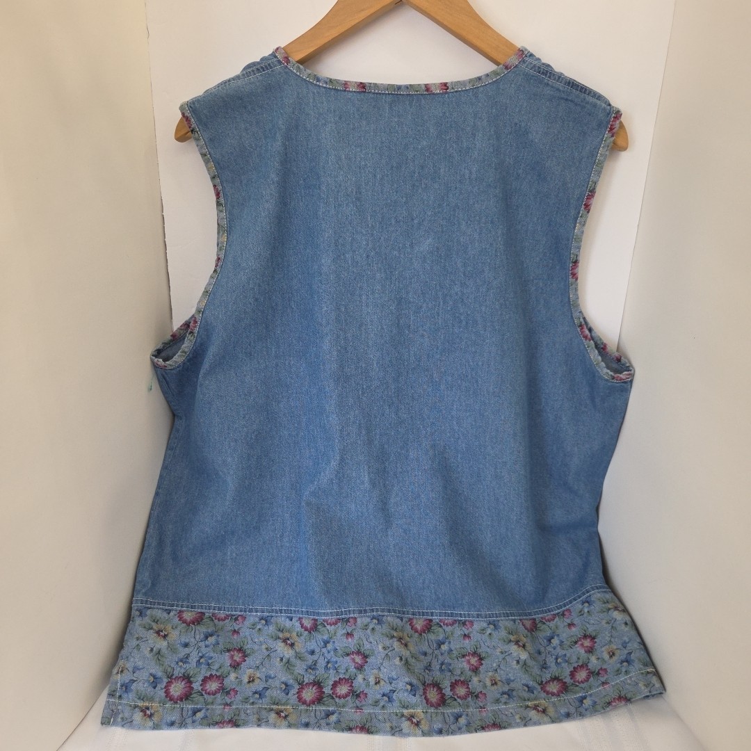 VTG 90s New Look Denim Women’s Vest Sz XL Blue Floral Trim Patchwork Detail…