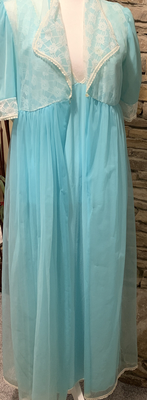 1970 Peignor Set Blue Vintage 70s Robe & Nightgown Silky Blue Nylon Lace (Q)
