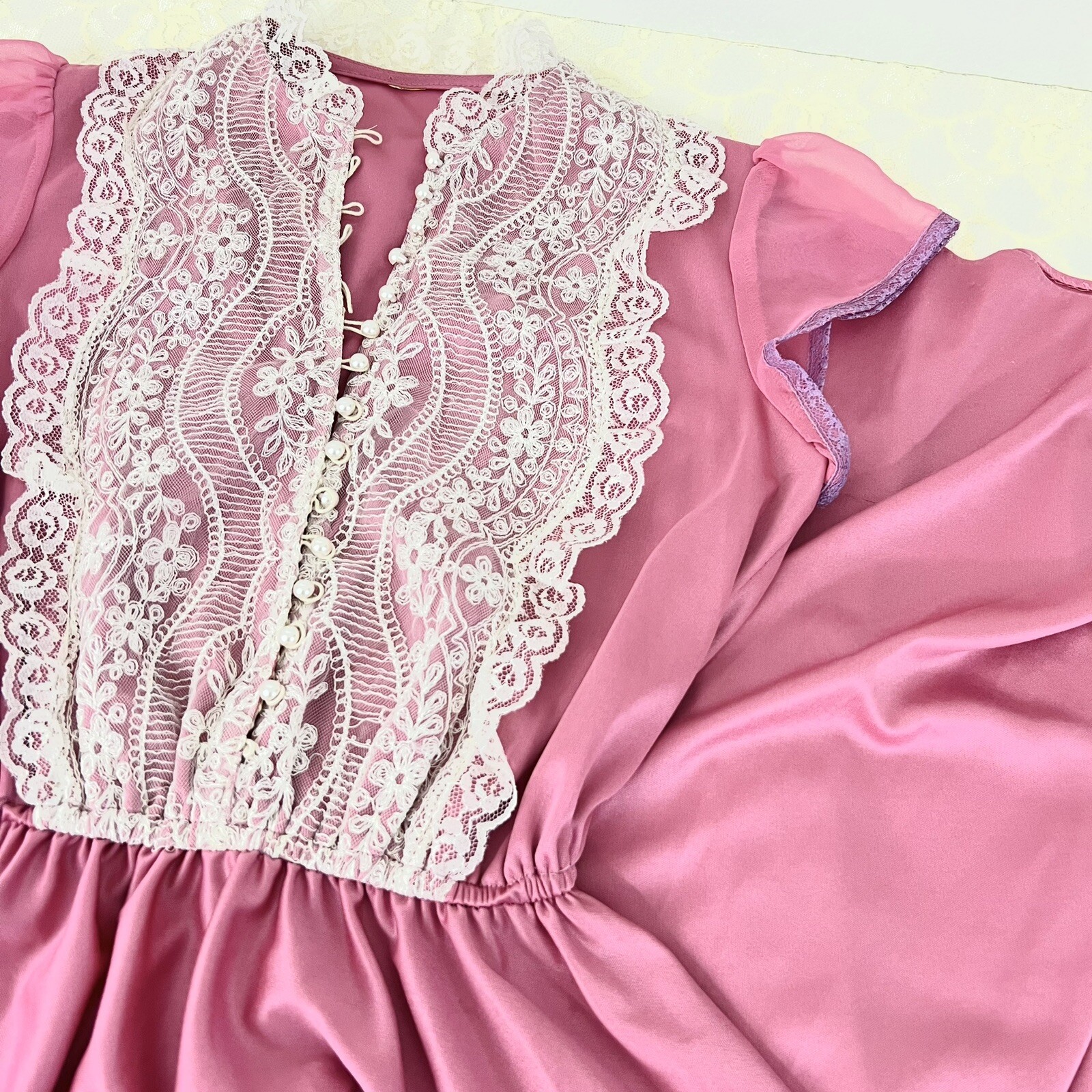 Vintage 70s Mauve Pink Small Cottage Button Up Lace Coquette Romantic Midi Dress