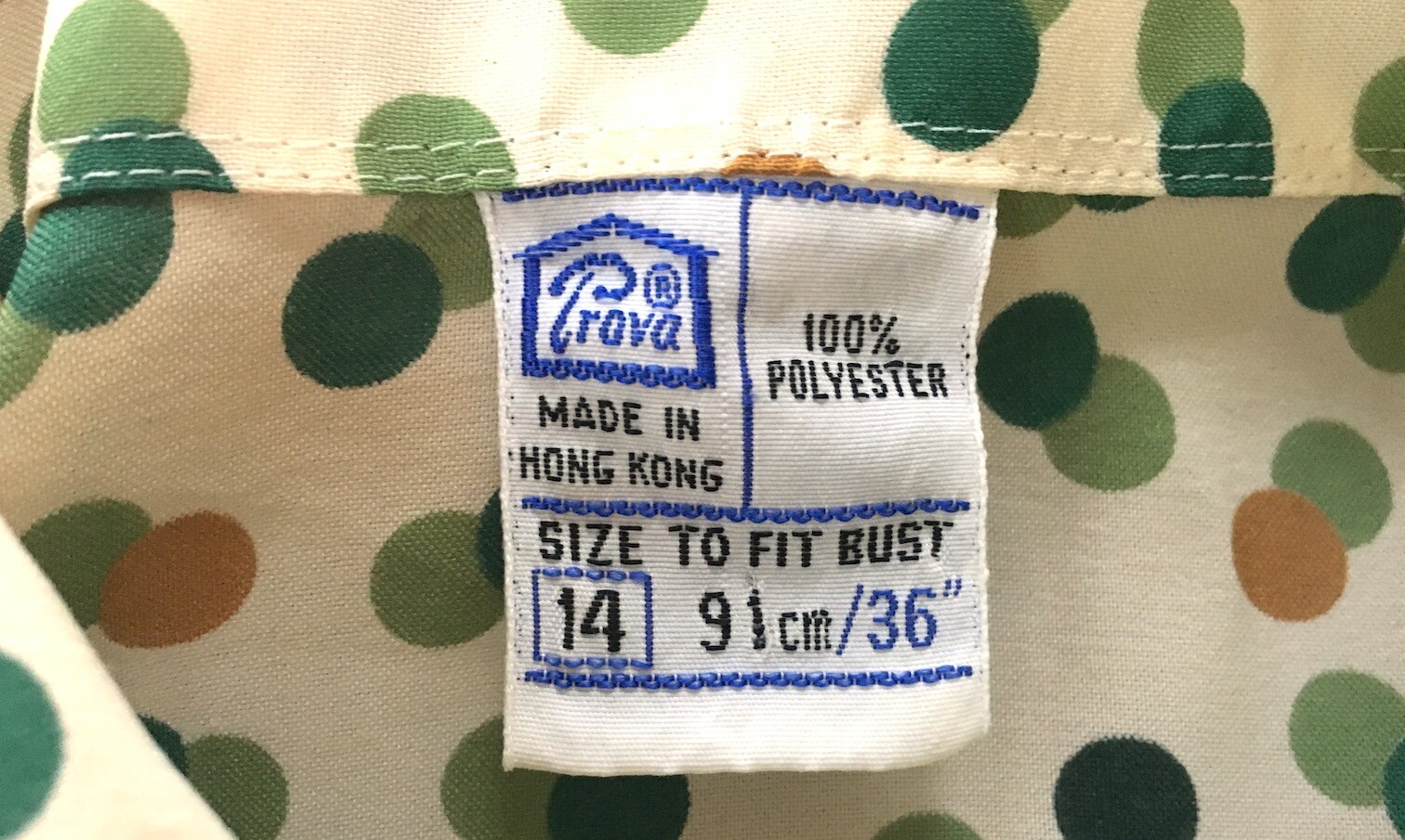Vintage 1970’s PROVA Cream and Green Dot Shirt, 36″ Bust, Excellent Condition