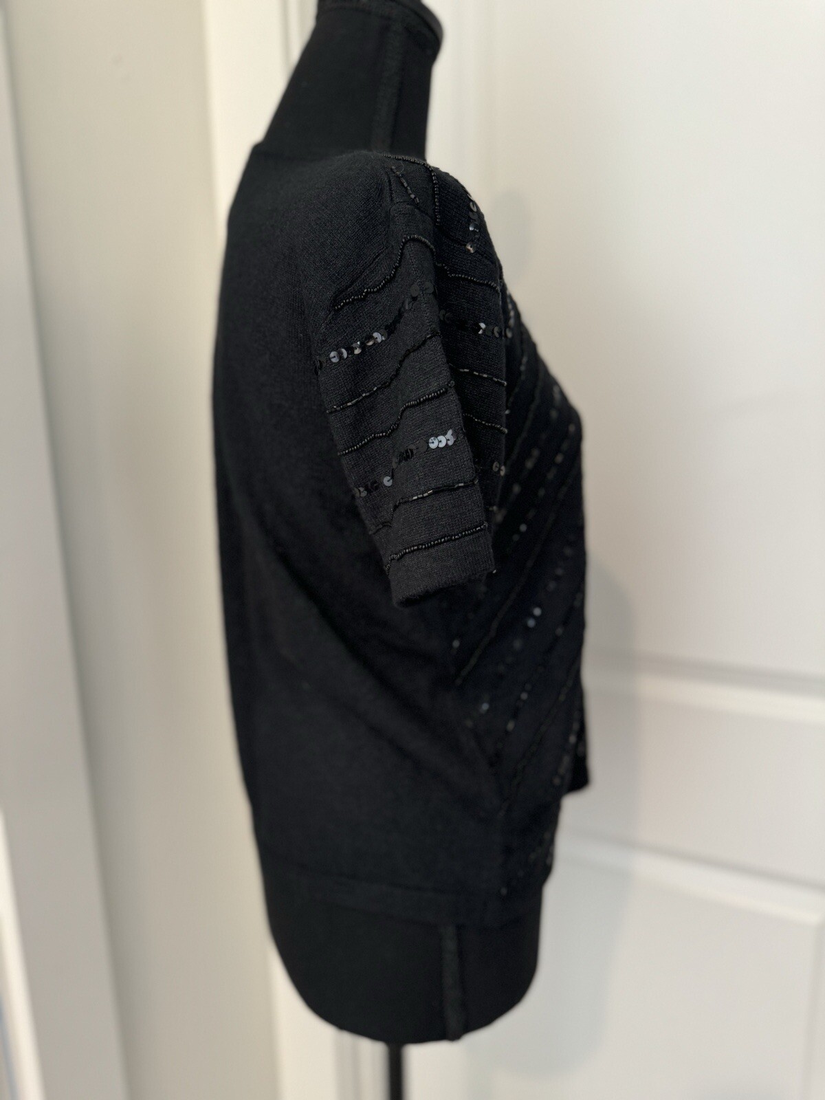 Sz S Black Silk & Wool Short Sleeve Sweater Top Knit Shirt Sequins Beaded Dressy