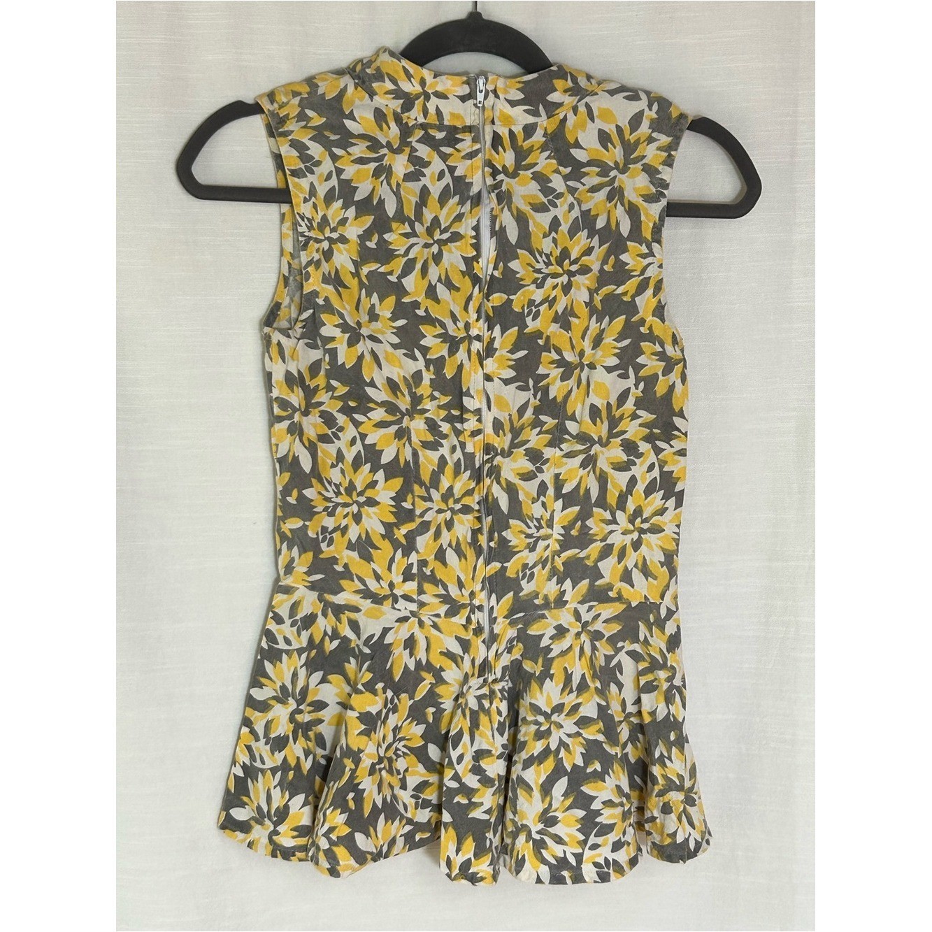 Vintage Circa 2000’s Anthropologie Sleeveless Floral Peplum Top in 100% Cotton