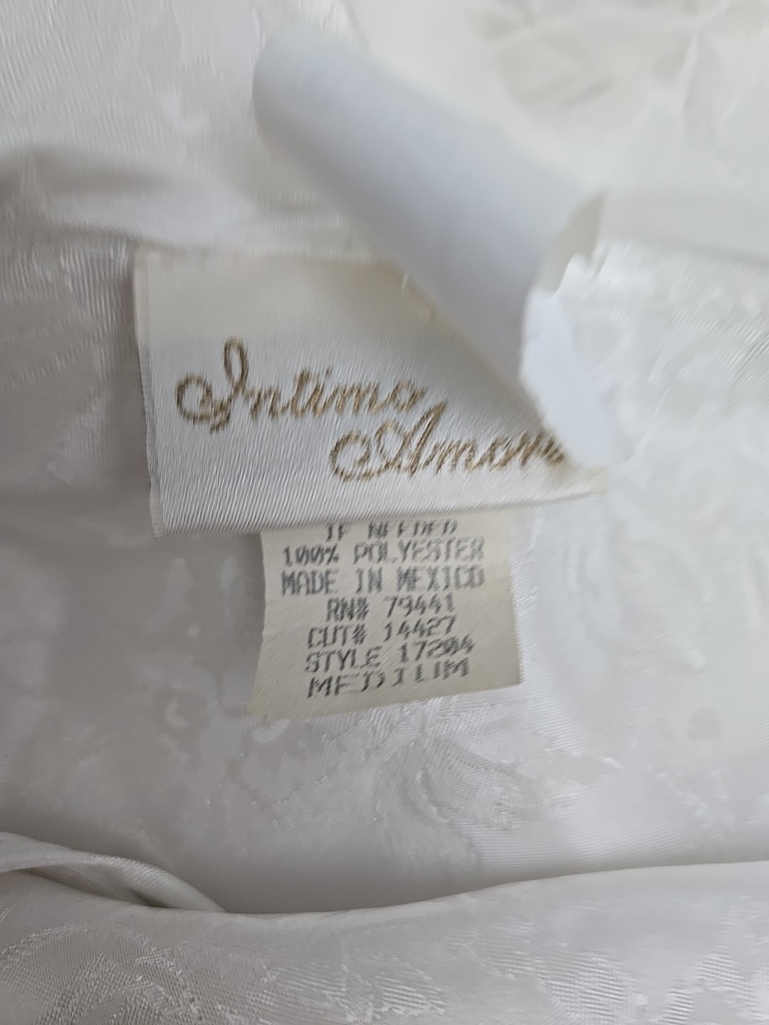 VTG Intimo Amore Med Nightgown Sexy Ruffled bridal Floral Imprint X Back Flares