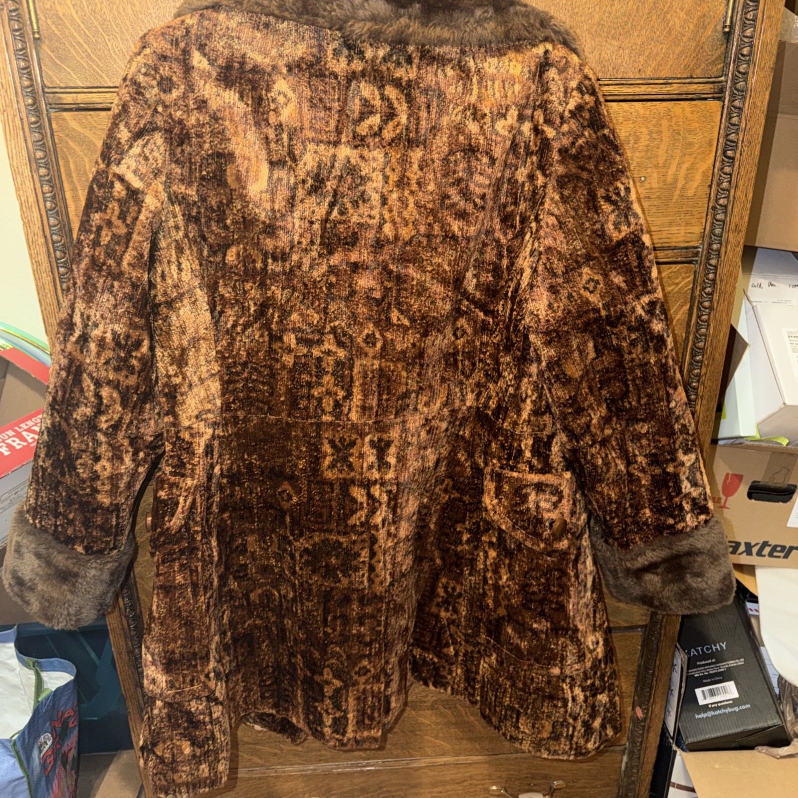 Coat Vintage Fur Collar N Cuffs Dry Clean Size Med To Large