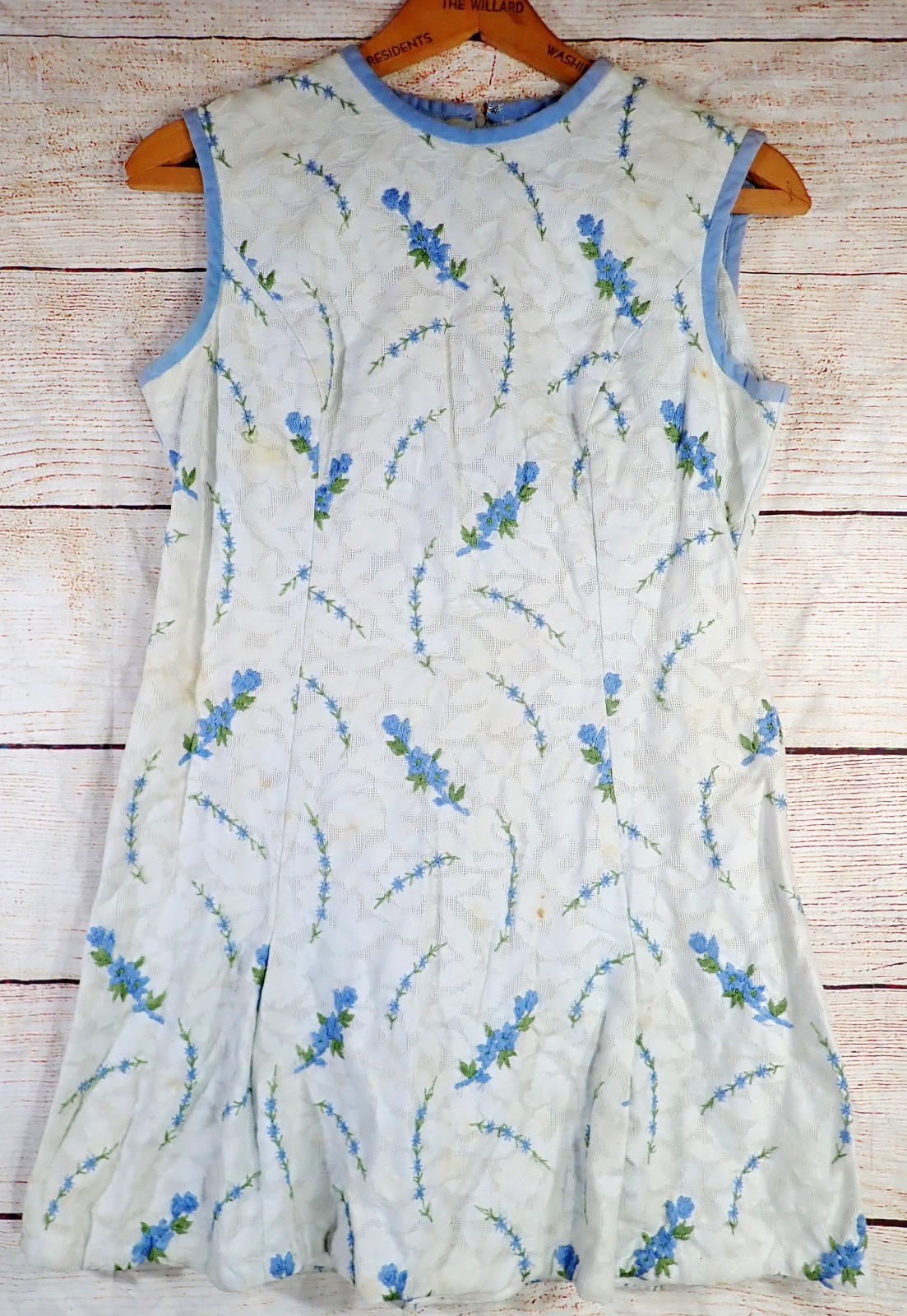 🌸 Vintage 60s L’Aiglon Blue Embroidered Mod Gogo Micro Mini Dress Tunic (S/M)