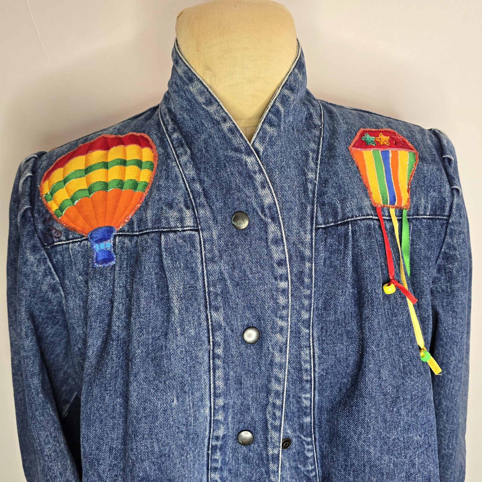 Bramble Lane Vintage Denim Jacket Sz Medium hot air Balloon applique puff paint