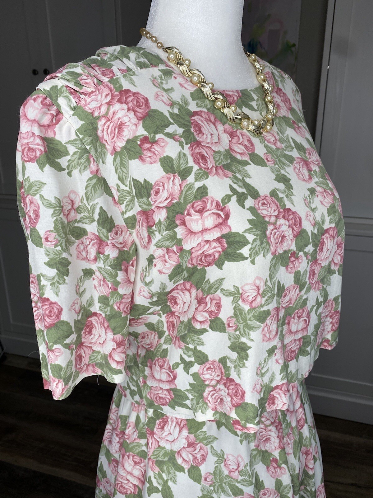 1980s ED Michaels Belted Illusion Dress Florals Rayon Modest Size 9/10 Petite