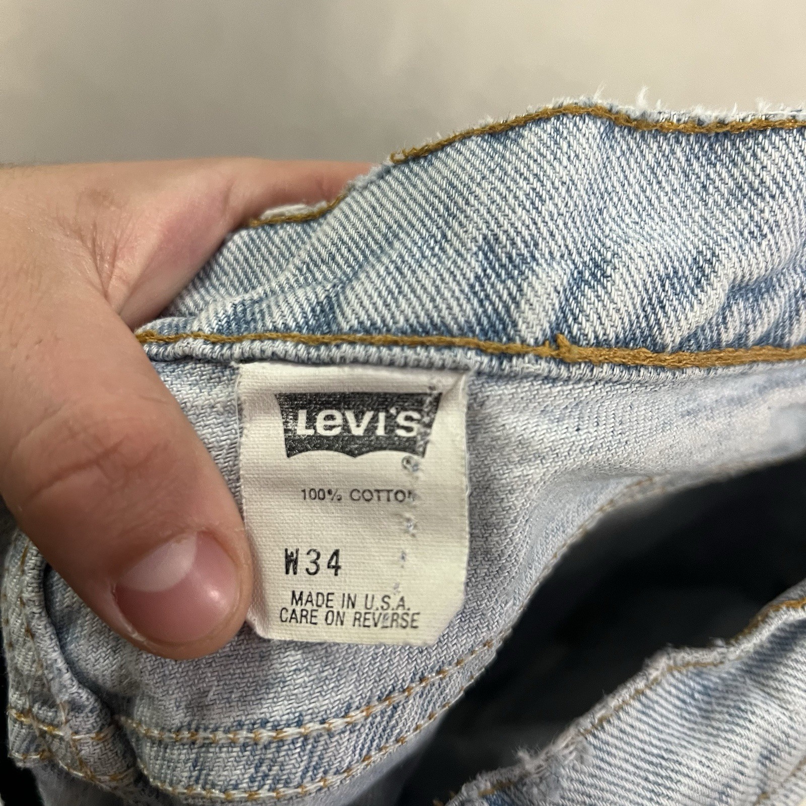 Vintage Levi’s 532 Denim Blue Jean Shorts Women’s Size 34 10” Inseam Light Wash