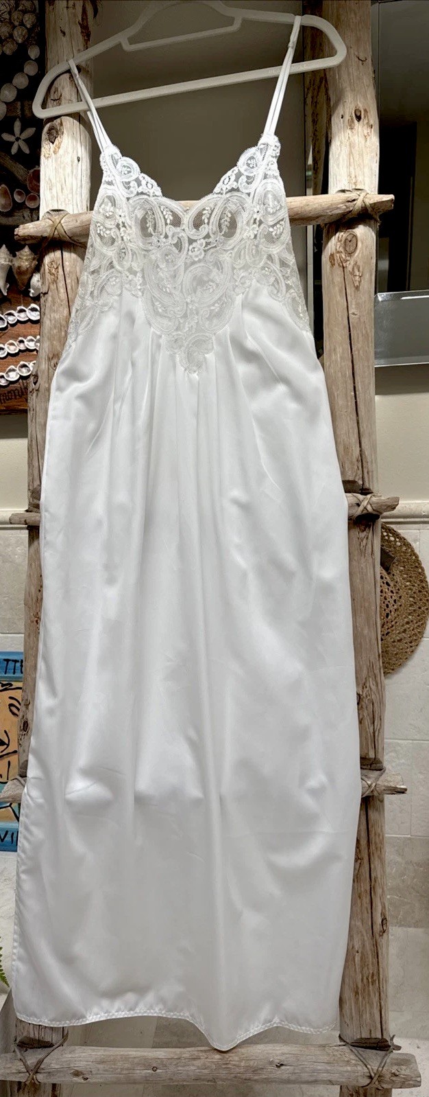 Gorgeous White Maxi Negligee Polyester Lace EVE’S COLLECTION NOS -Small