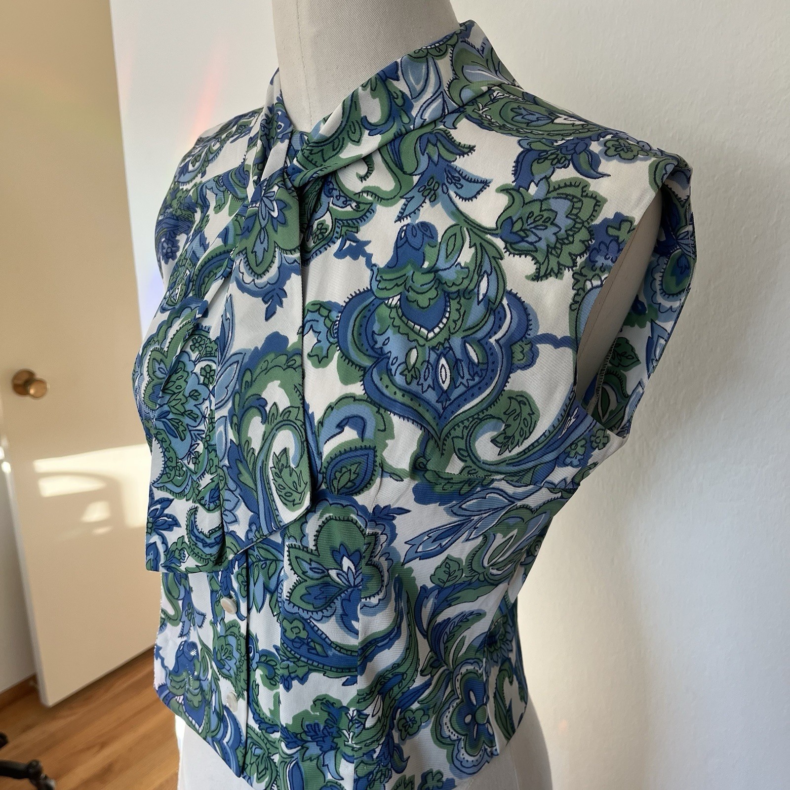 Vintage 50’s 60’s Tie Blouse Majorette Arnel Triacetate Acetate Pussybow