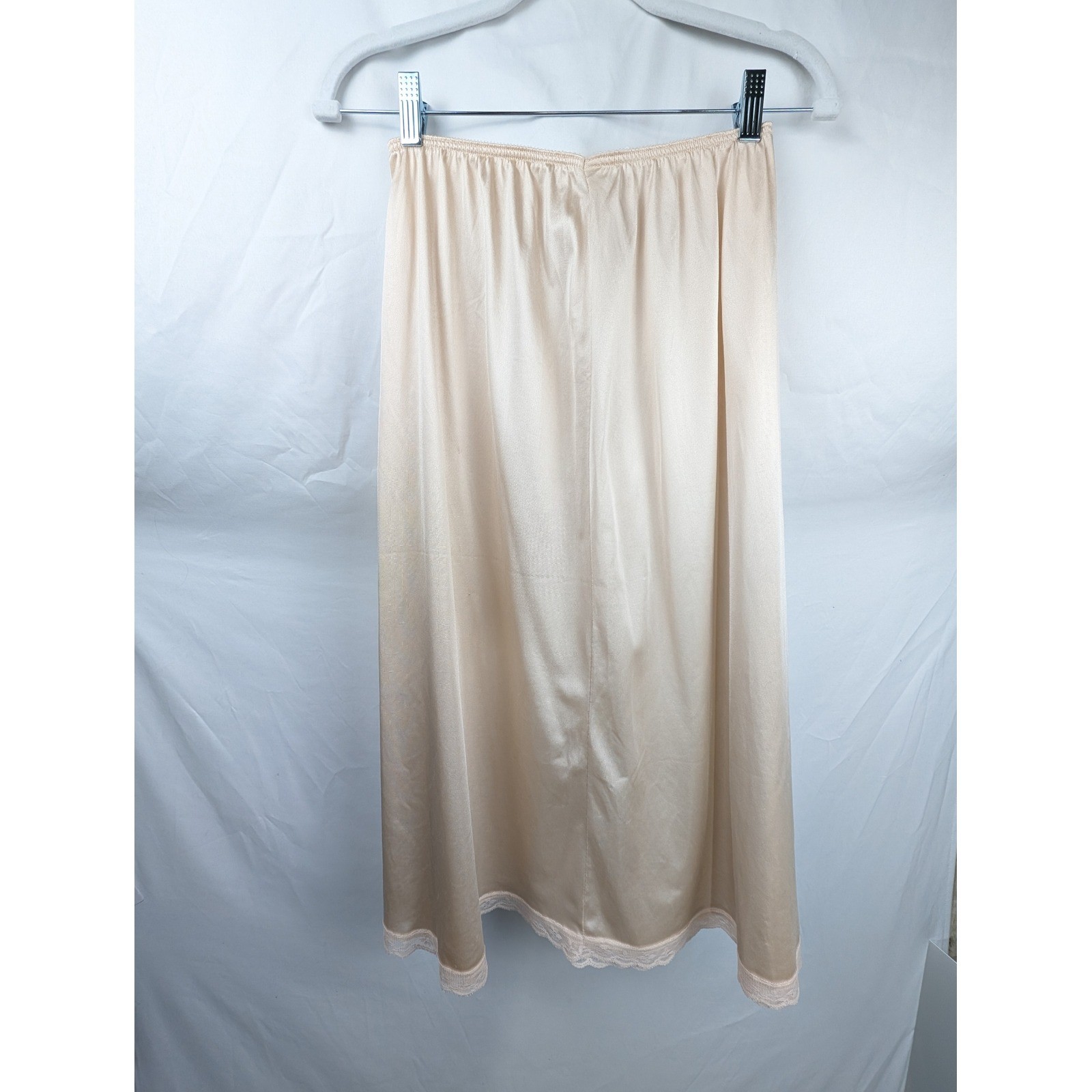Vintage Warners Perfect Measure Lace Trim Half Slip 29″ Skirt Size L Tan 55300