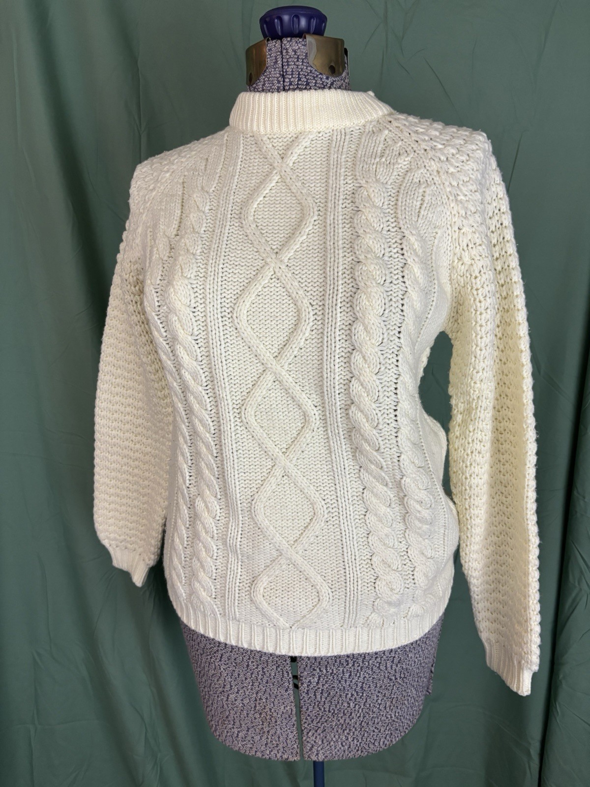 Vintage Sweater Women’s Small Chunky Ivory Cable Knit Retro Christmas Outdoors