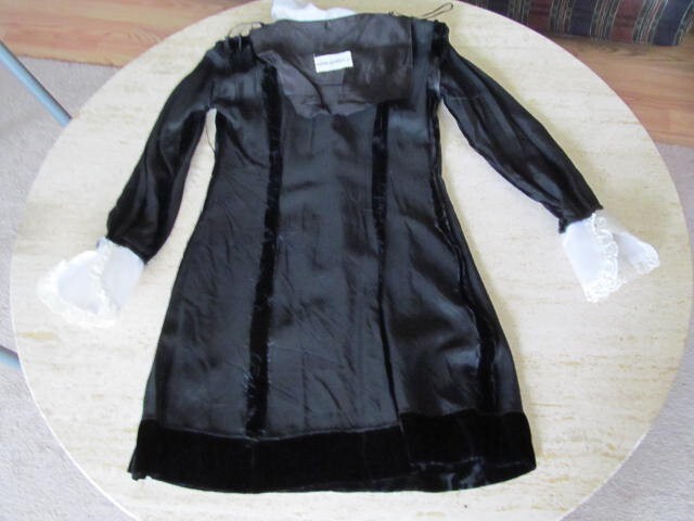 Black Velvet White Collar Cuffs Large Crystal Buttons Mini GoGo Retro VTG 1960’s