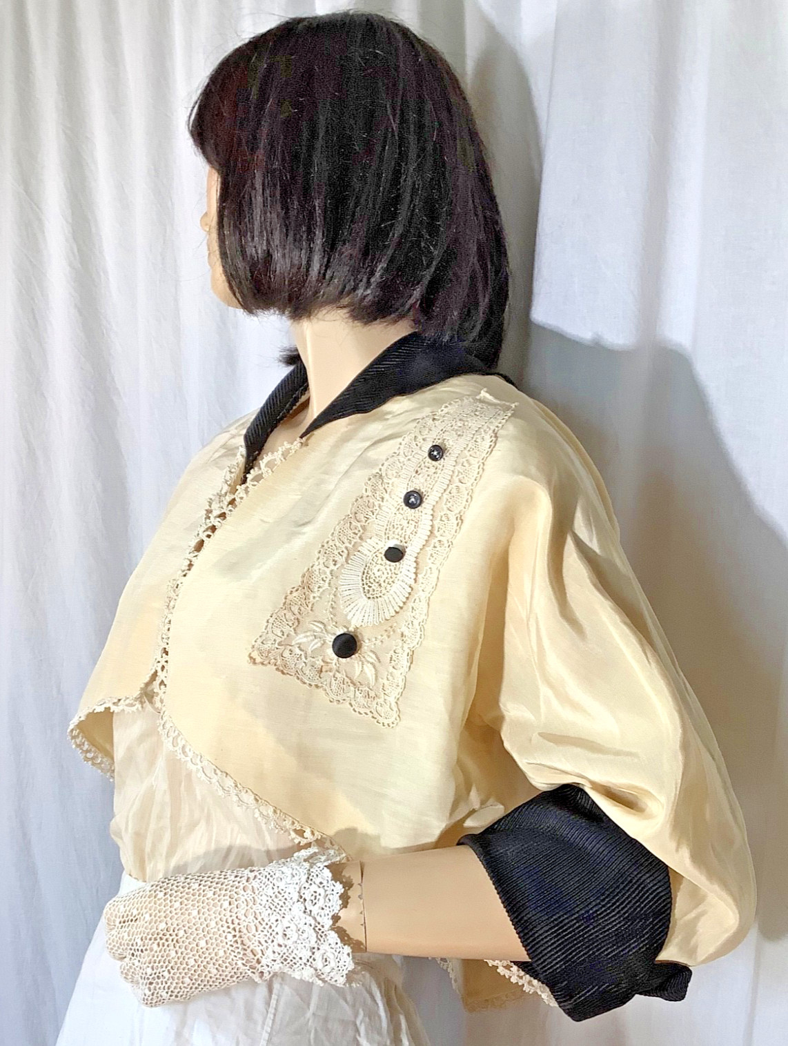 antique Edwardian jacket Bolero ivory Spencer lace trim 3/4 sleeve M cuff Faille