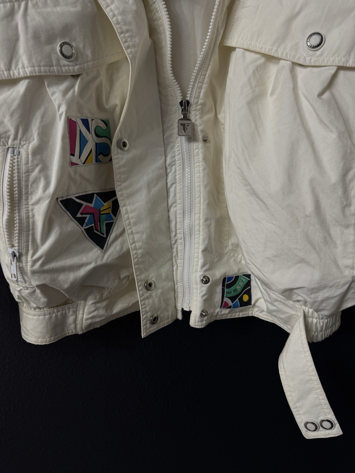 Vintage White Tyrolia Ski Jacket with Patches 90s Sportswear. Size Large