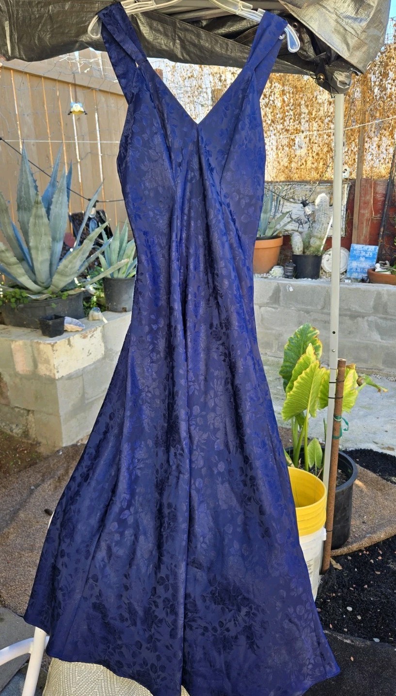 Vintage Morgan Taylor Floor Length Blue Satin Nightgown size Medium