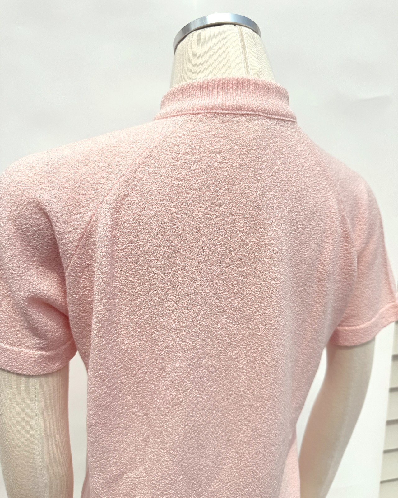 Vintage 1960s Light Pink Mod Mock Neck Turtleneck Short Sleeve Top Size Large