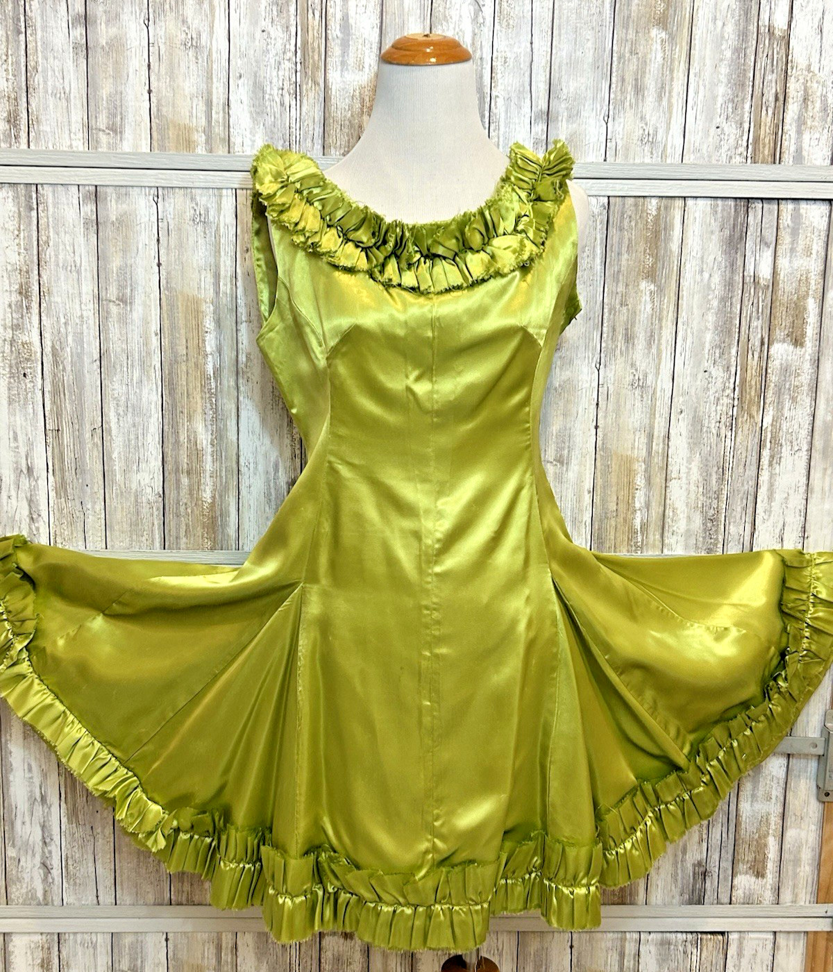 Vintage Handmade Satin Whimsical Green Party Dress – Flower, Fairy Costume Sz M