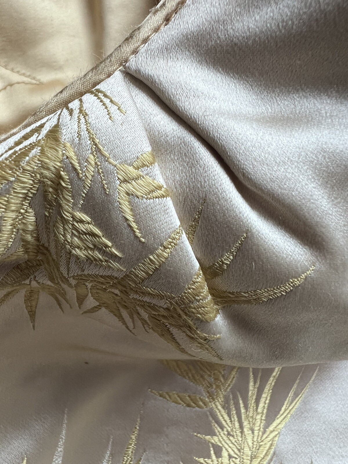 1950s Custom Sewn SATIN Ivory Swing Coat Embroidered Lining HONG KONG SZ M-L