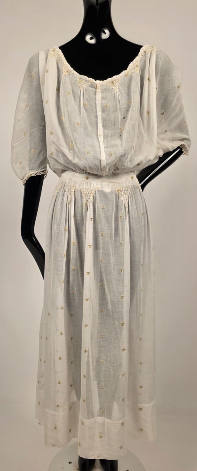 EDWARDIAN WHITE MUSLIN DRESS W FLORAL HAND EMBROIDERY + HAND SMOCKING