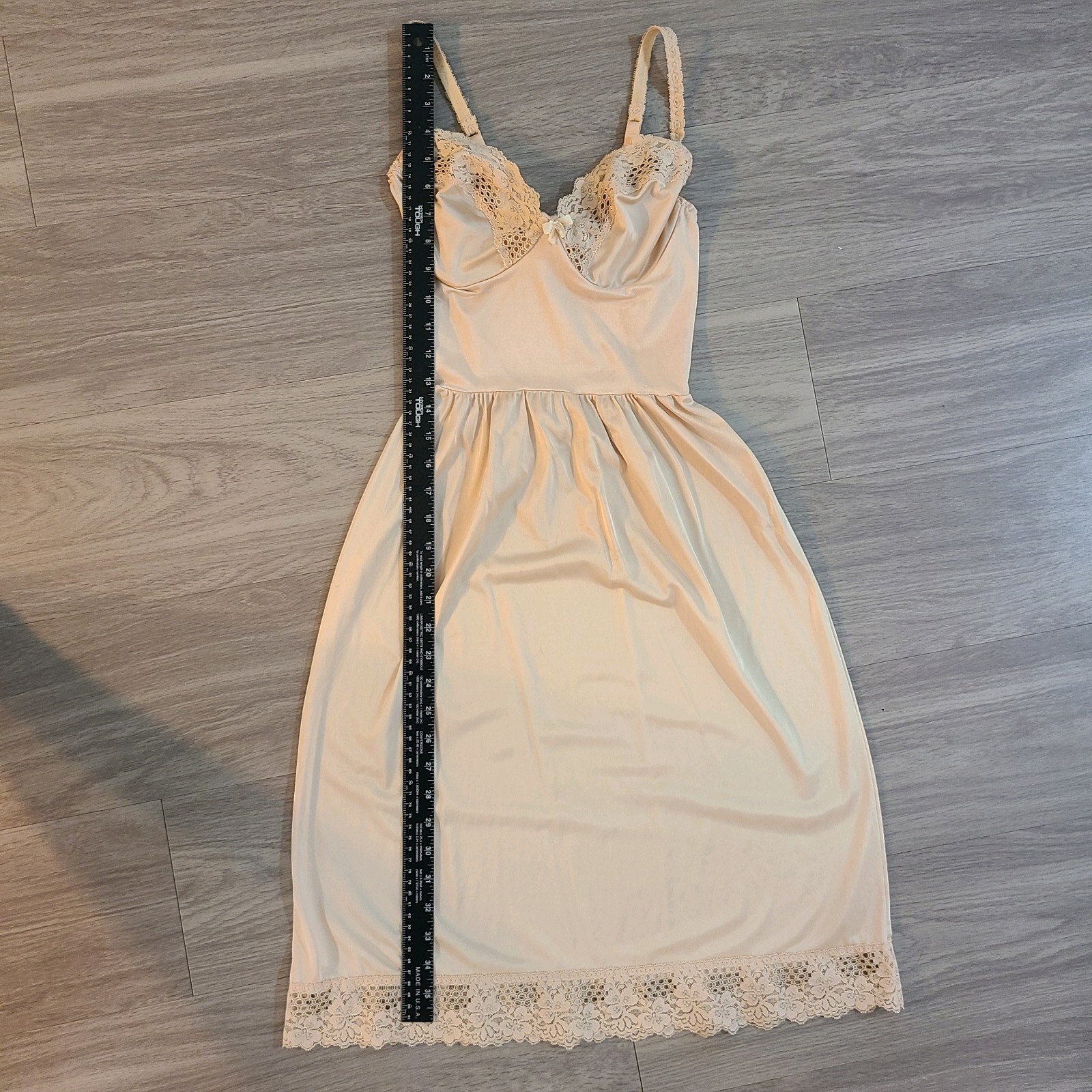 VTG 70s-80s JCPenny Women’s 34C Nude Beige Slip Dress Lace Trim Nightgown
