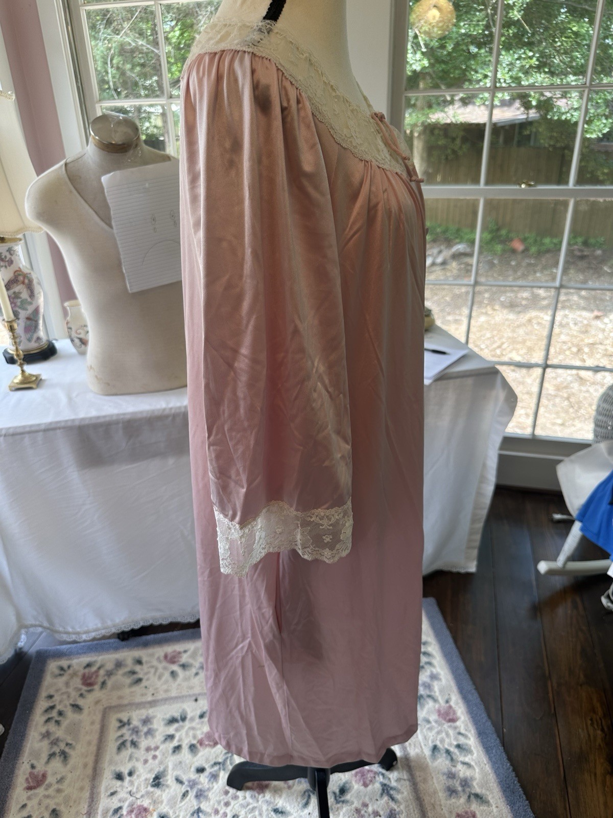 Vintage 1970s Pink Silky Robe Housecoat Lace Button Up Cottagecore Grandmacore