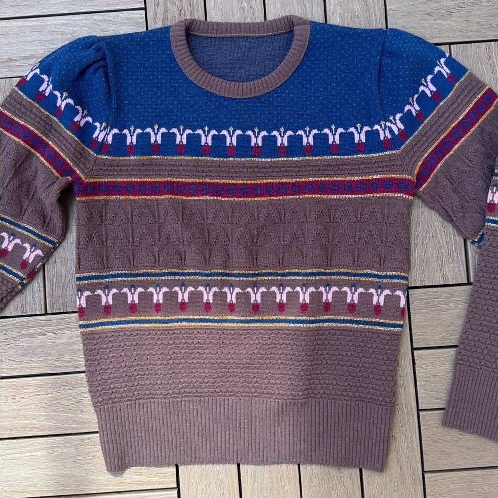 Vintage crewneck small sweater in brown and blue colors