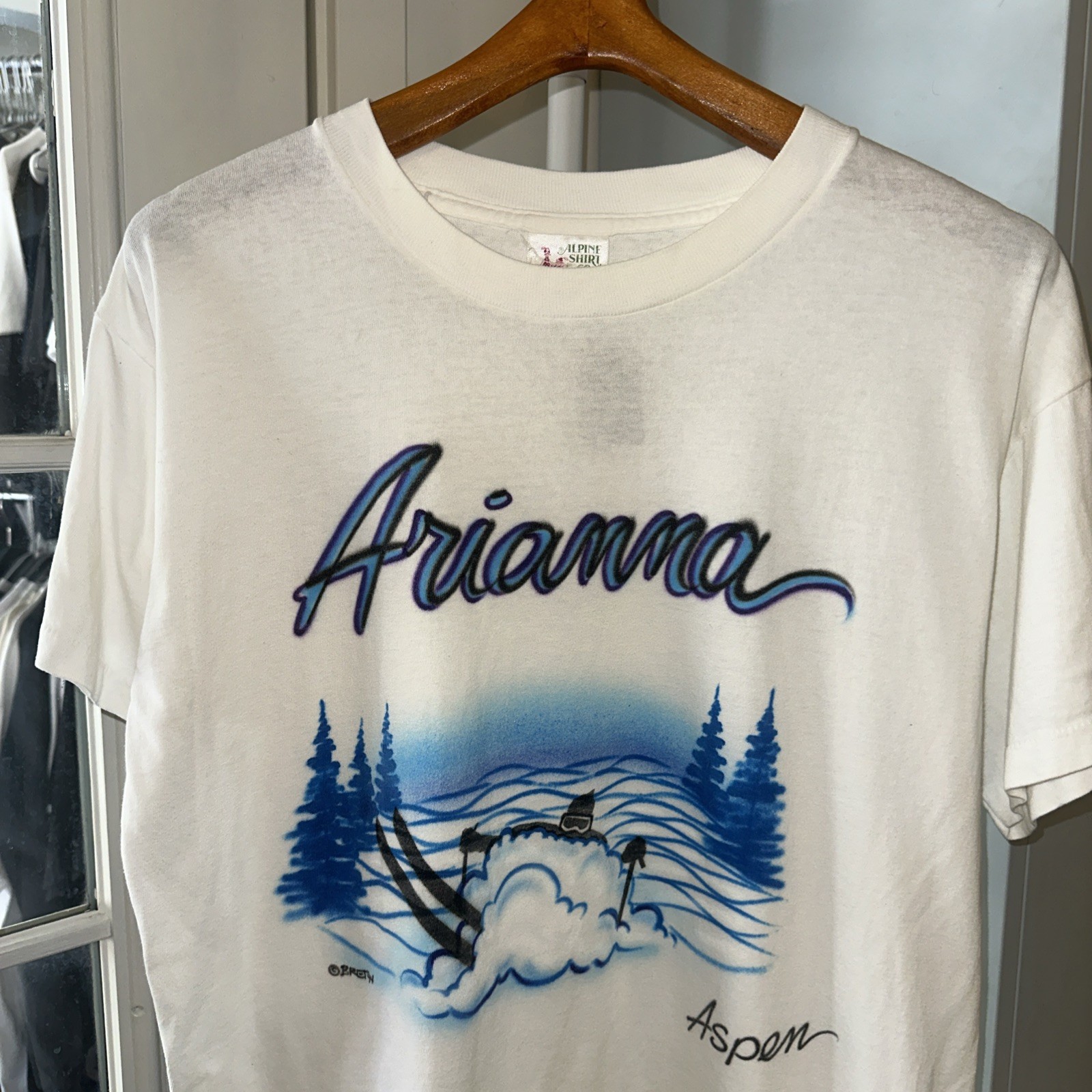 1994 Vintage Air Brushed Tee Shirt – Arianna Aspen – Large 23×27