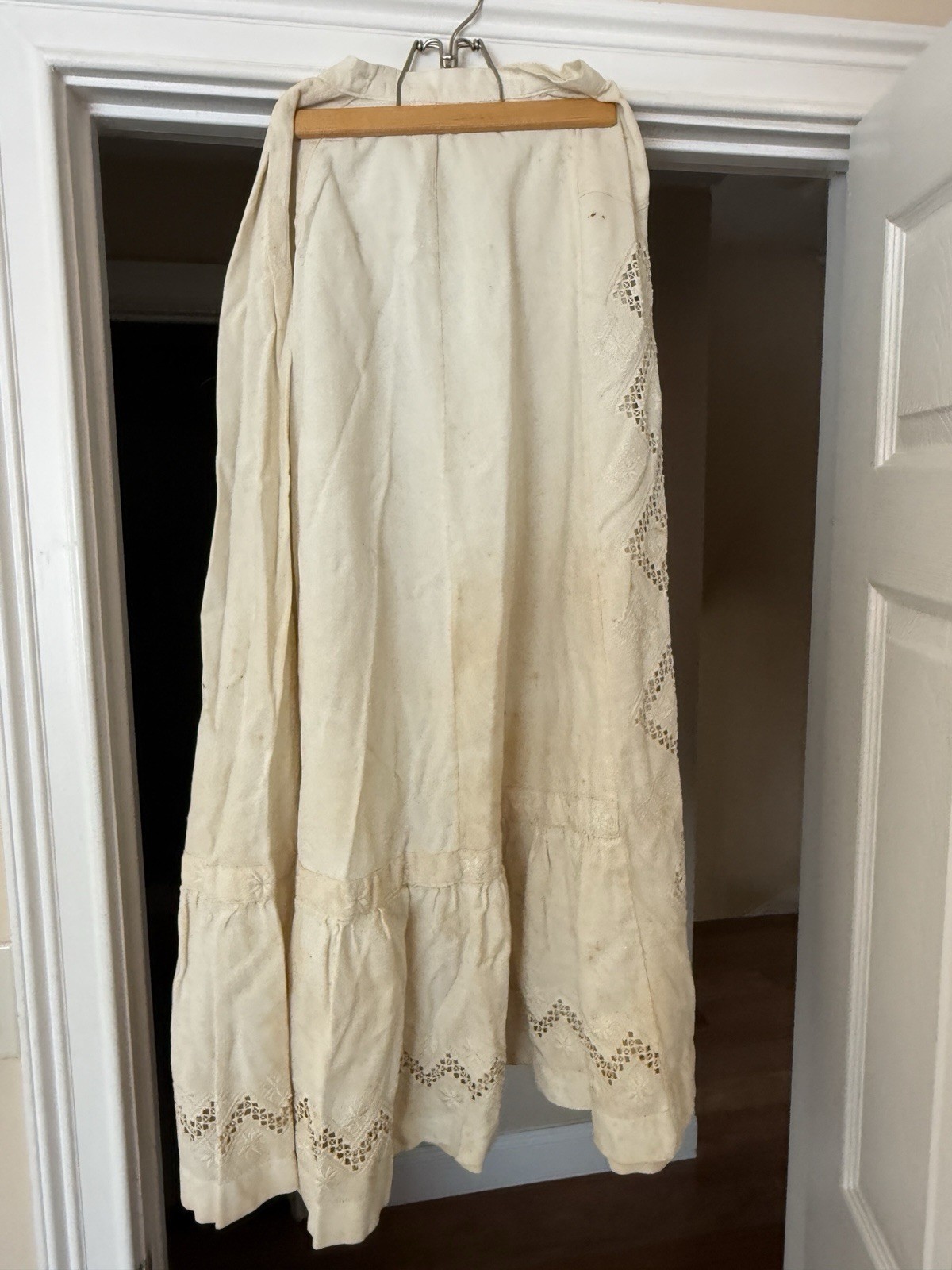 Vintage Ivory Petticoat Skirt with Cutwork Lace Embroidered Hem