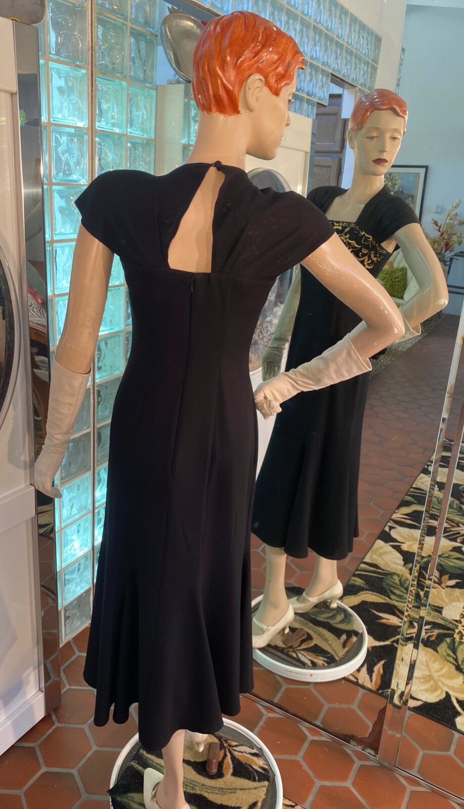 VTG Carol Little 4 Black / Embroidery Beaded 1940s inspired Key hole Back Dress